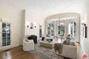 featured image of 131 S Martel Ave