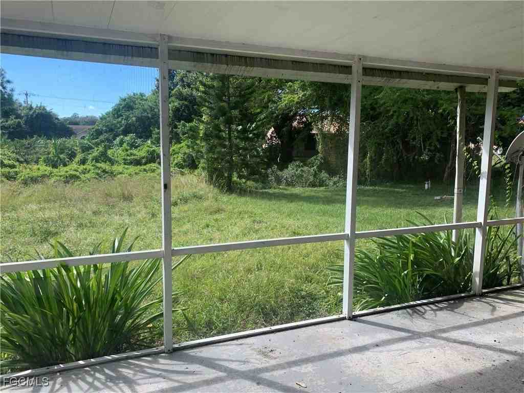 650 Creuset Ave S - Photo 2 of 15