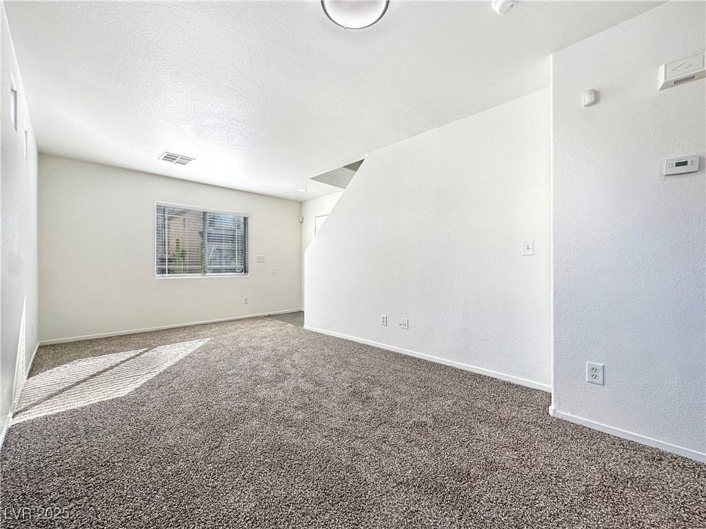 5278 Paradise Valley Avenue - Photo 3 of 20