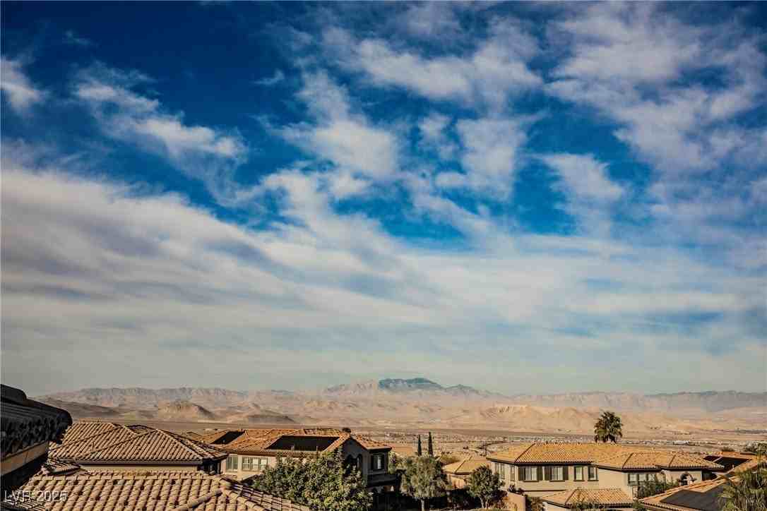 2768 Liberation Dr - Photo 4 of 50