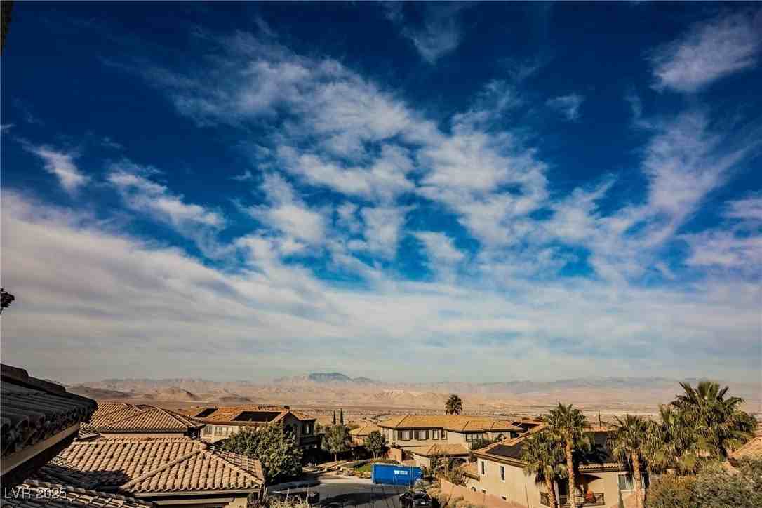 2768 Liberation Dr - Photo 6 of 50