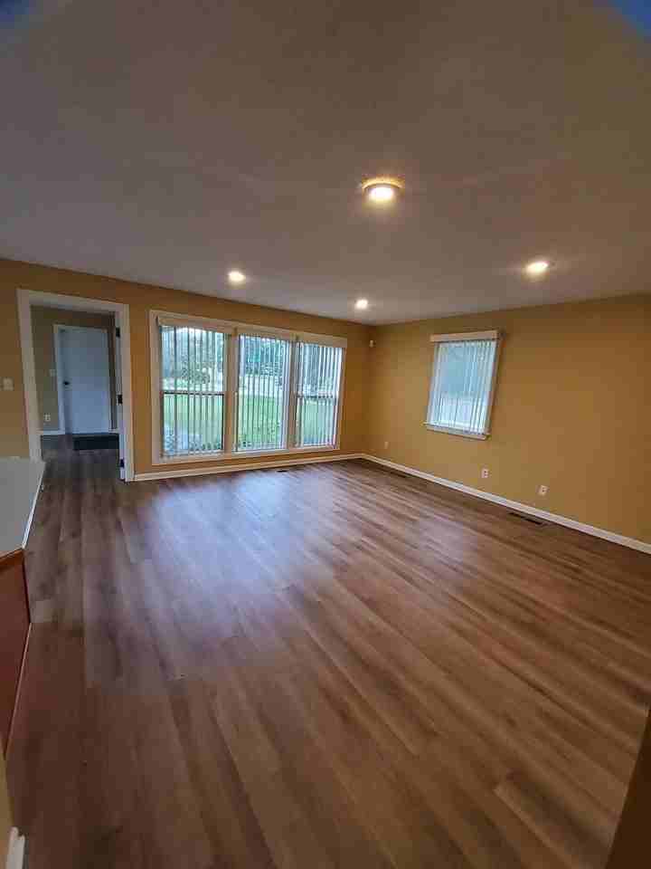 2828 Packard St - Photo 5 of 18