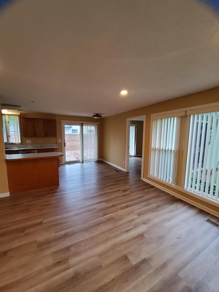 2828 Packard St - Photo 6 of 18