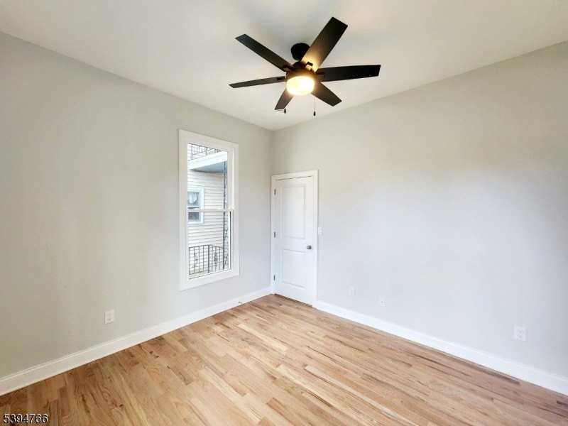 24 W Stewart St - Photo 6 of 24