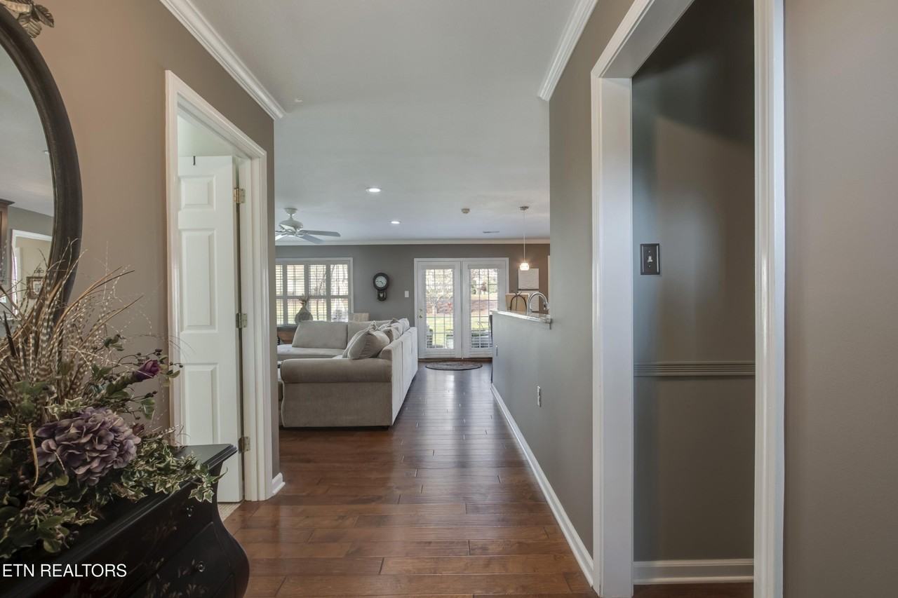 116 Heron Ct - Photo 4 of 34