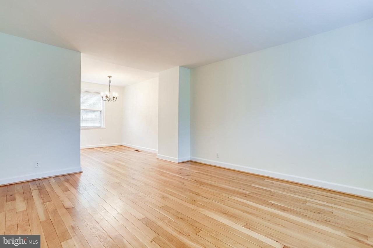 2822 S Buchanan St - Photo 3 of 50