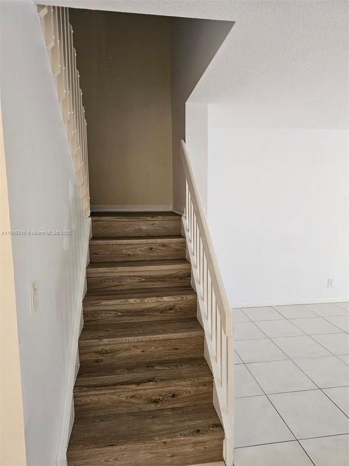 7572 Courtyard Run E #7572 - Photo 6 of 13