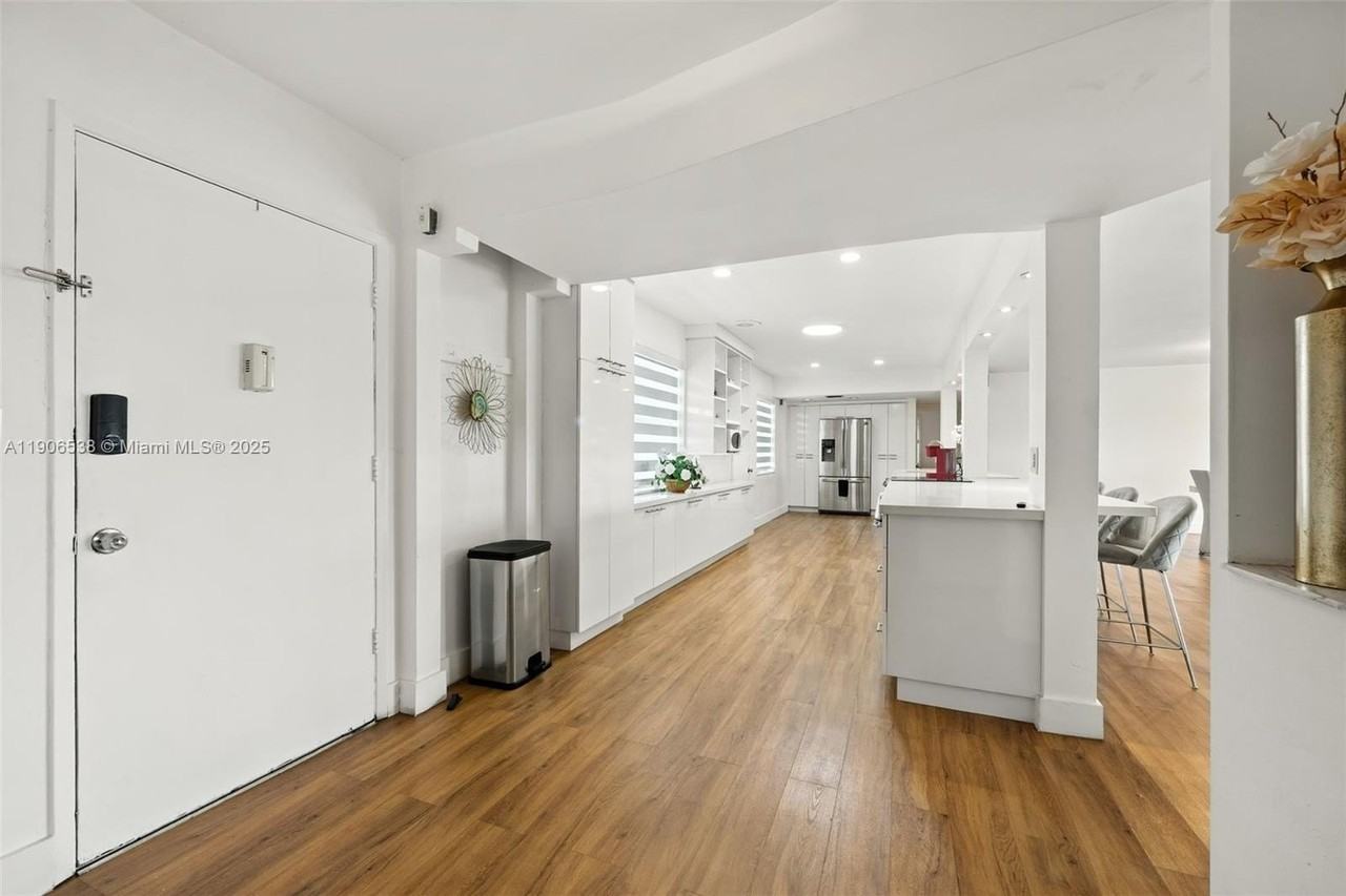 1350 Ne 191st St #B307 - Photo 5 of 30