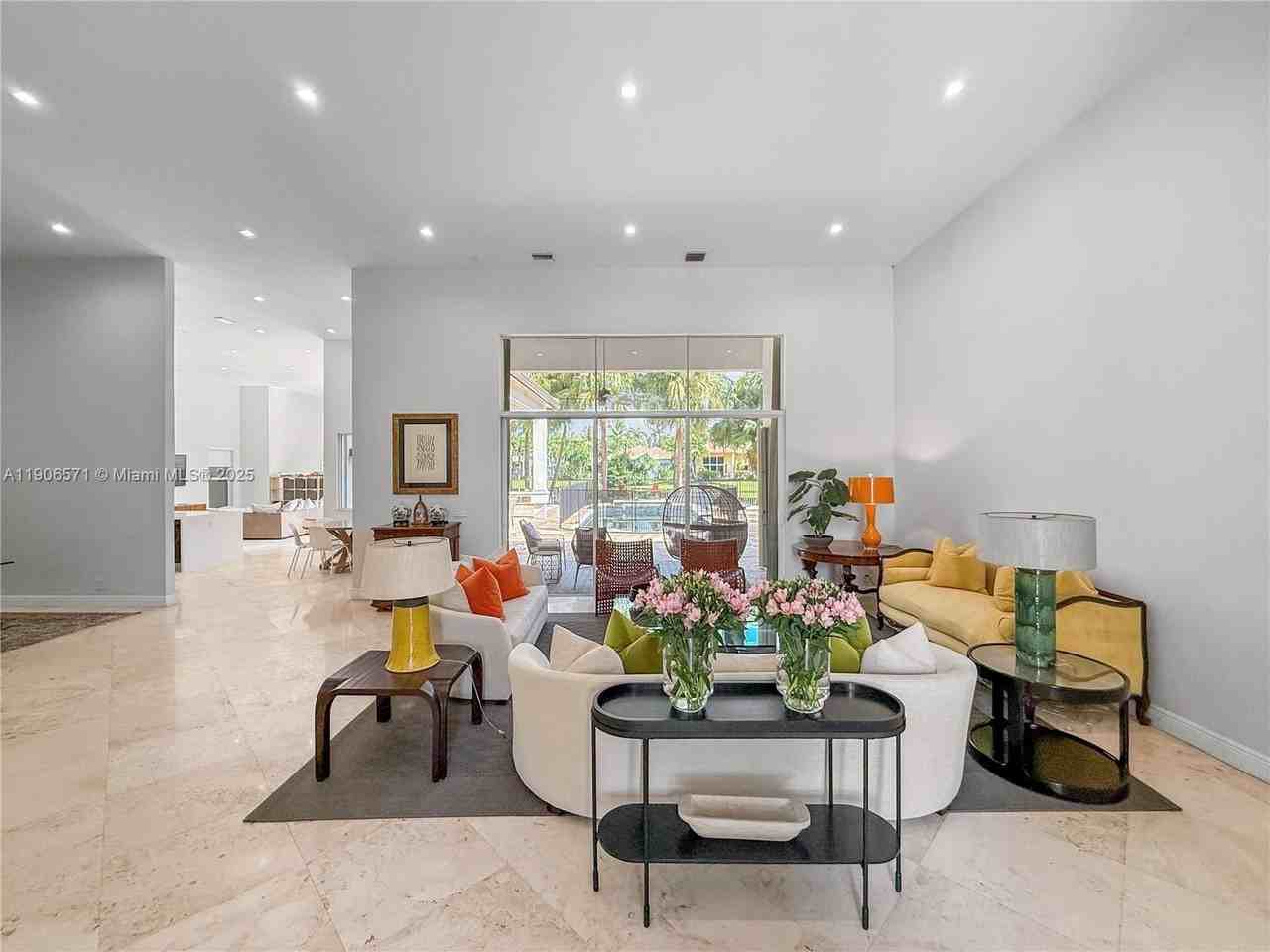 2514 Poinciana Dr - Photo 6 of 50