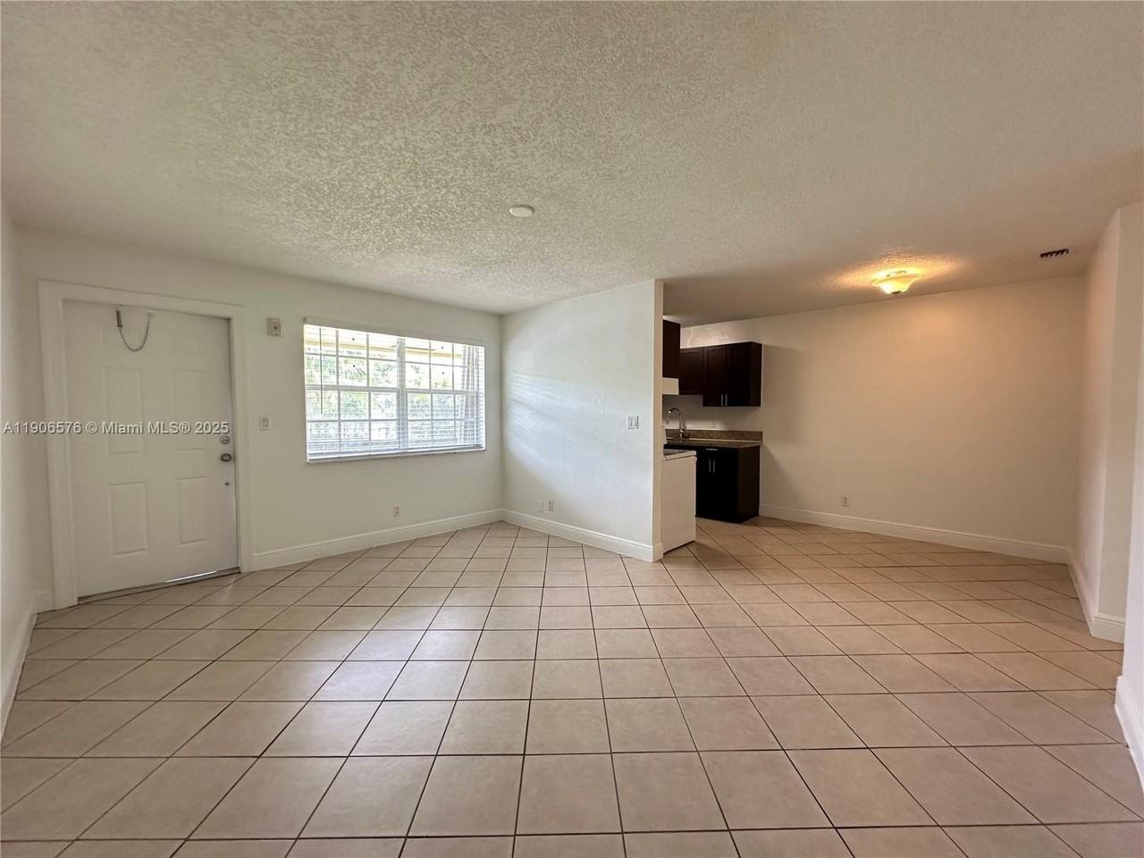 2900 Ne 17th Ave #211 - Photo 6 of 23