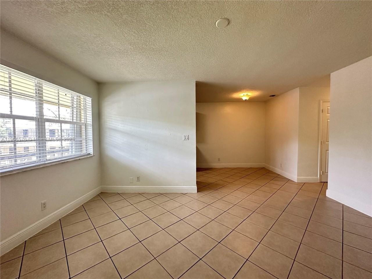 2900 Ne 17th Ave #211 - Photo 7 of 23