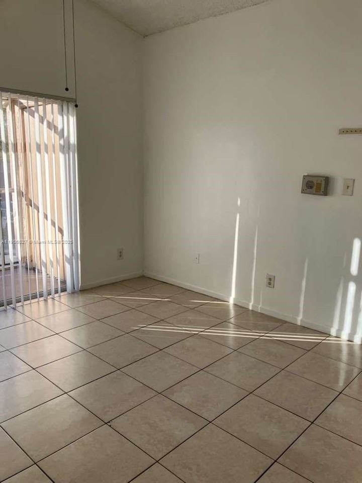 601 Cypress Lake Blvd #H14 - Photo 3 of 7