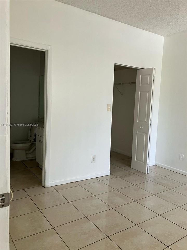 601 Cypress Lake Blvd #H14 - Photo 7 of 7