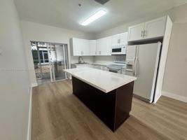 featured image of 5630 Nw 114th Path #106