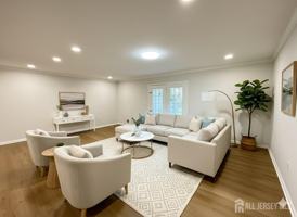 featured image of 31 Van Pelt Ct