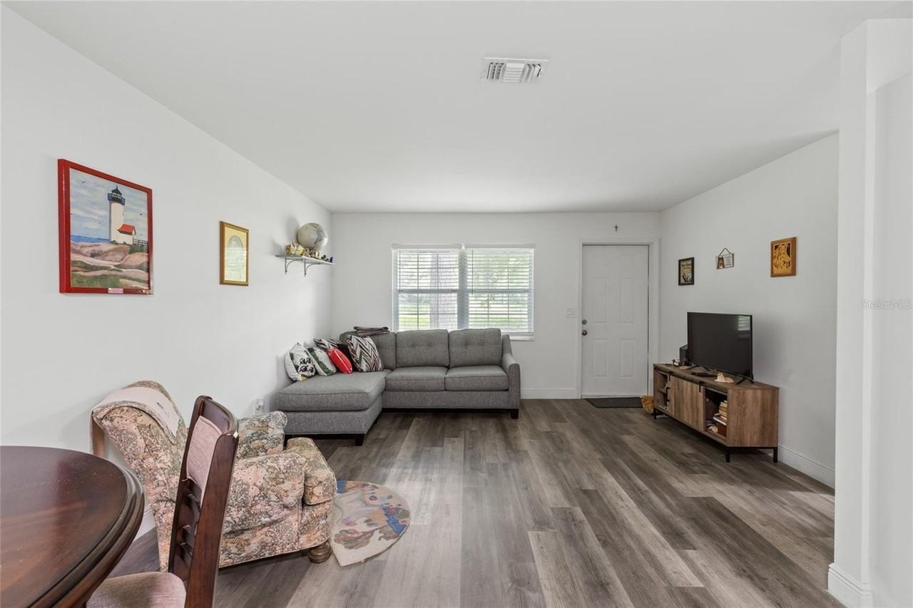 13613 Nw 147th Ave - Photo 6 of 23