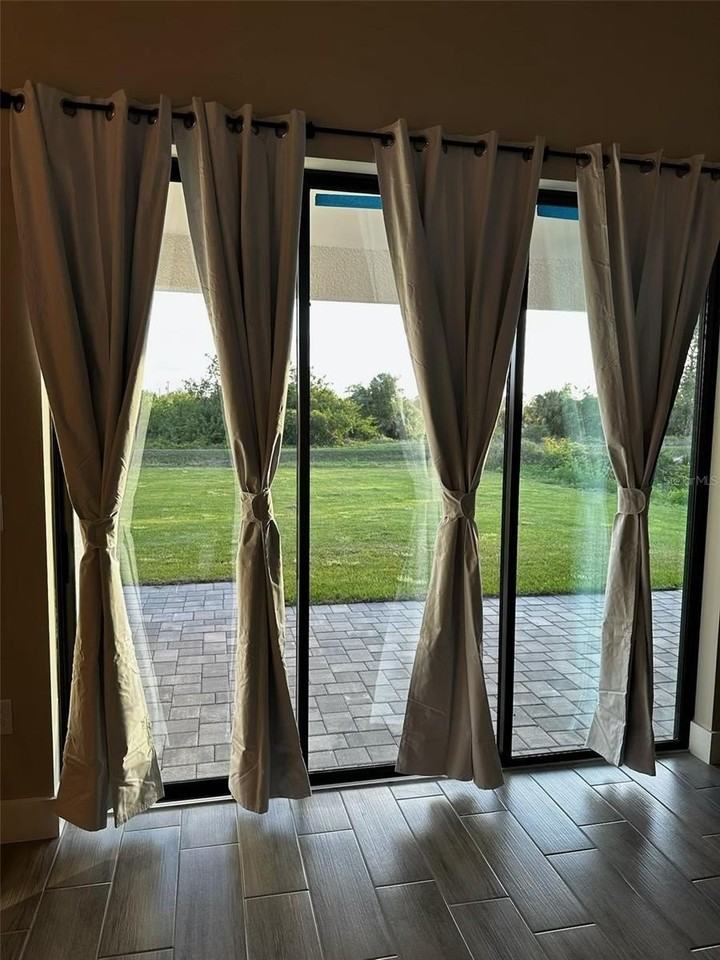 318 Radford Ave - Photo 6 of 19