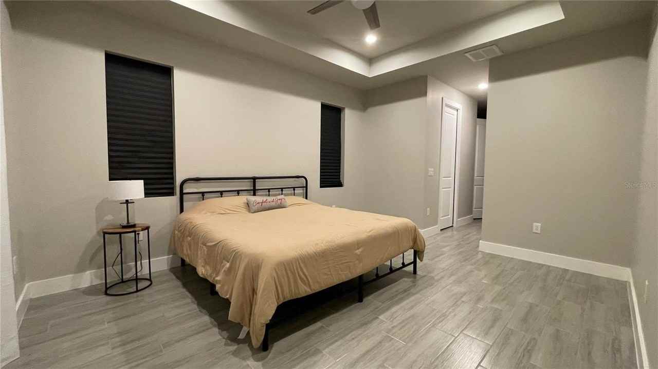 318 Radford Ave - Photo 7 of 19