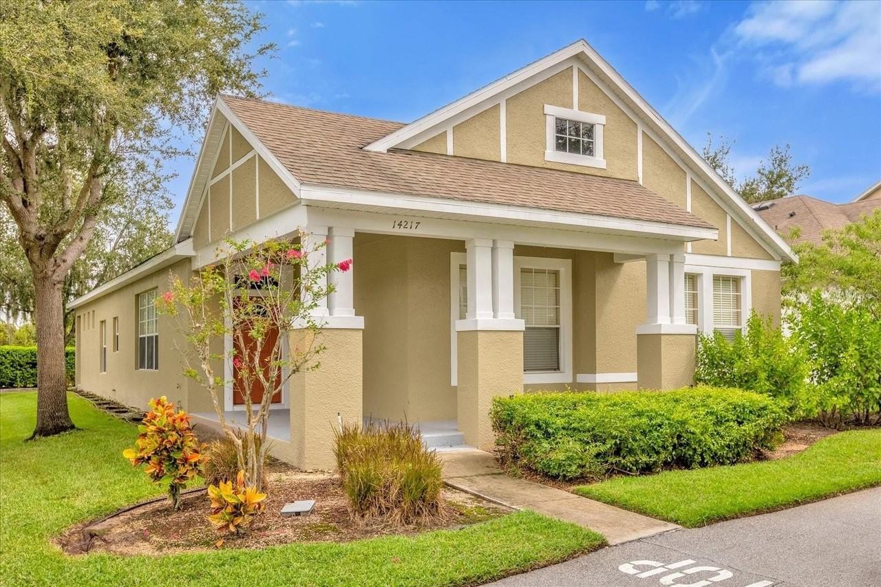 14217 Bridgewater Crossings Blvd - Photo 2 of 34