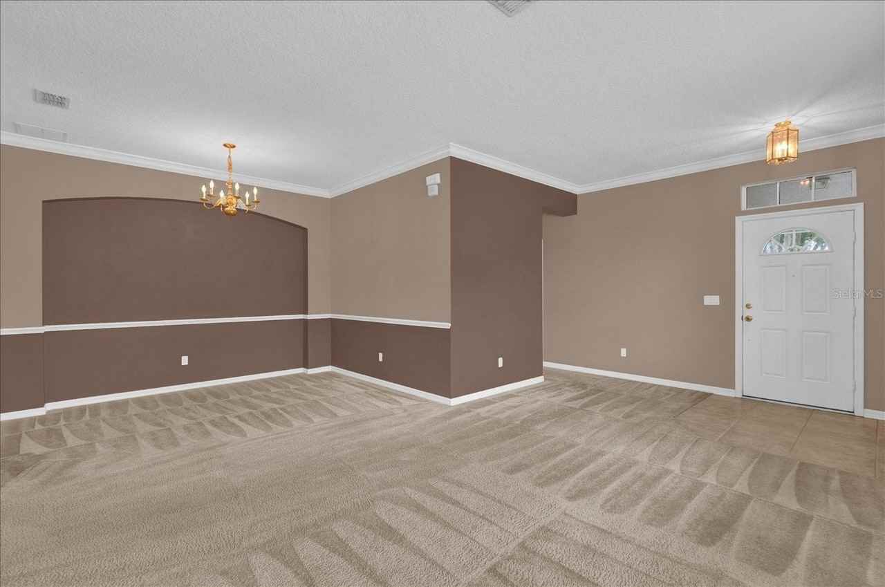 14217 Bridgewater Crossings Blvd - Photo 5 of 34