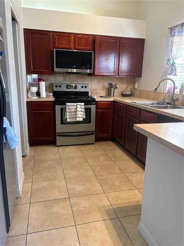 2007 E 23rd Ave - Photo 3 of 10