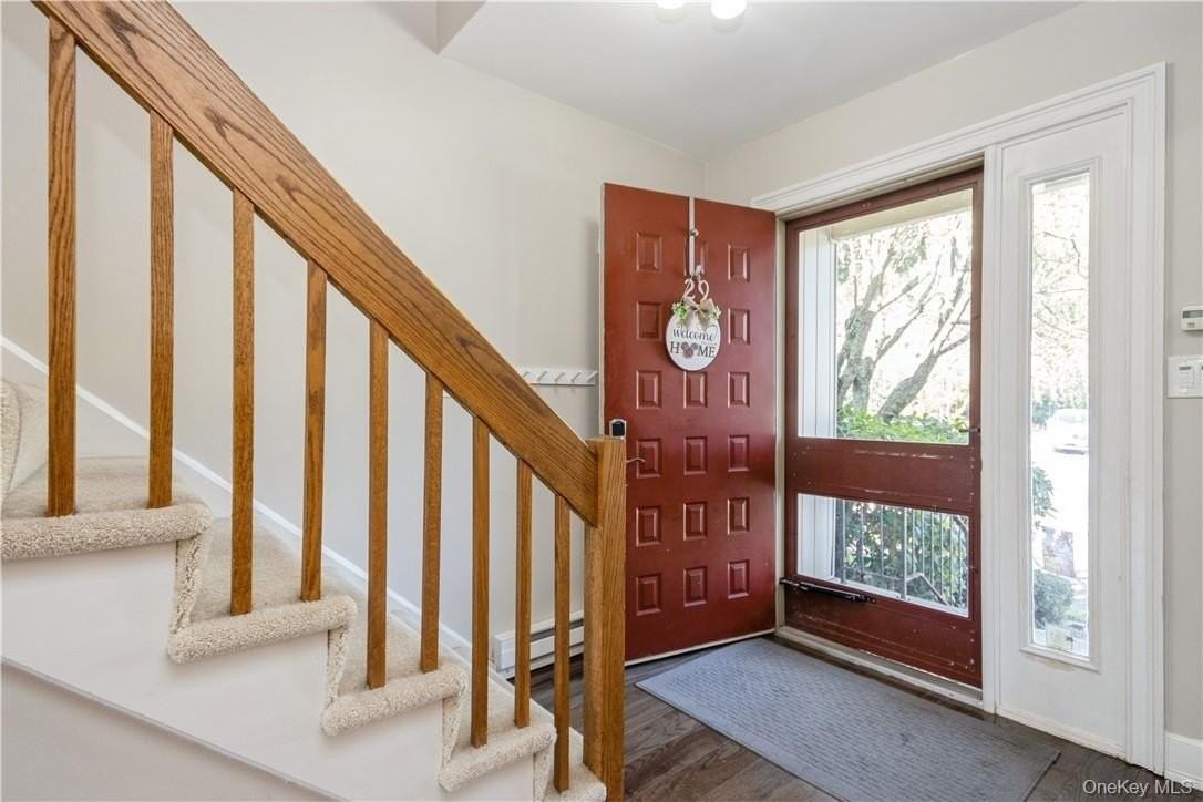 29 Krystal Dr - Photo 2 of 36