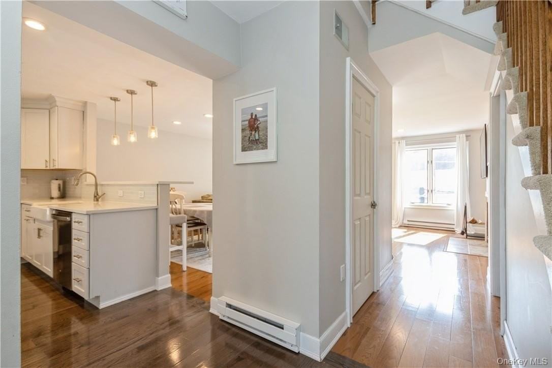 29 Krystal Dr - Photo 4 of 36