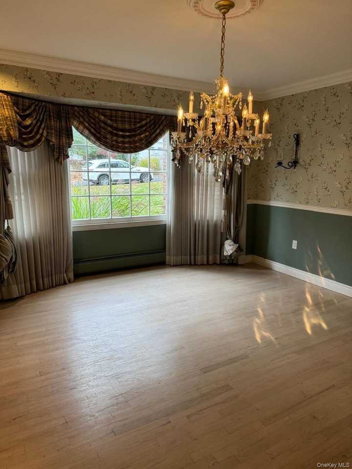 24 Beaumont Dr - Photo 5 of 18