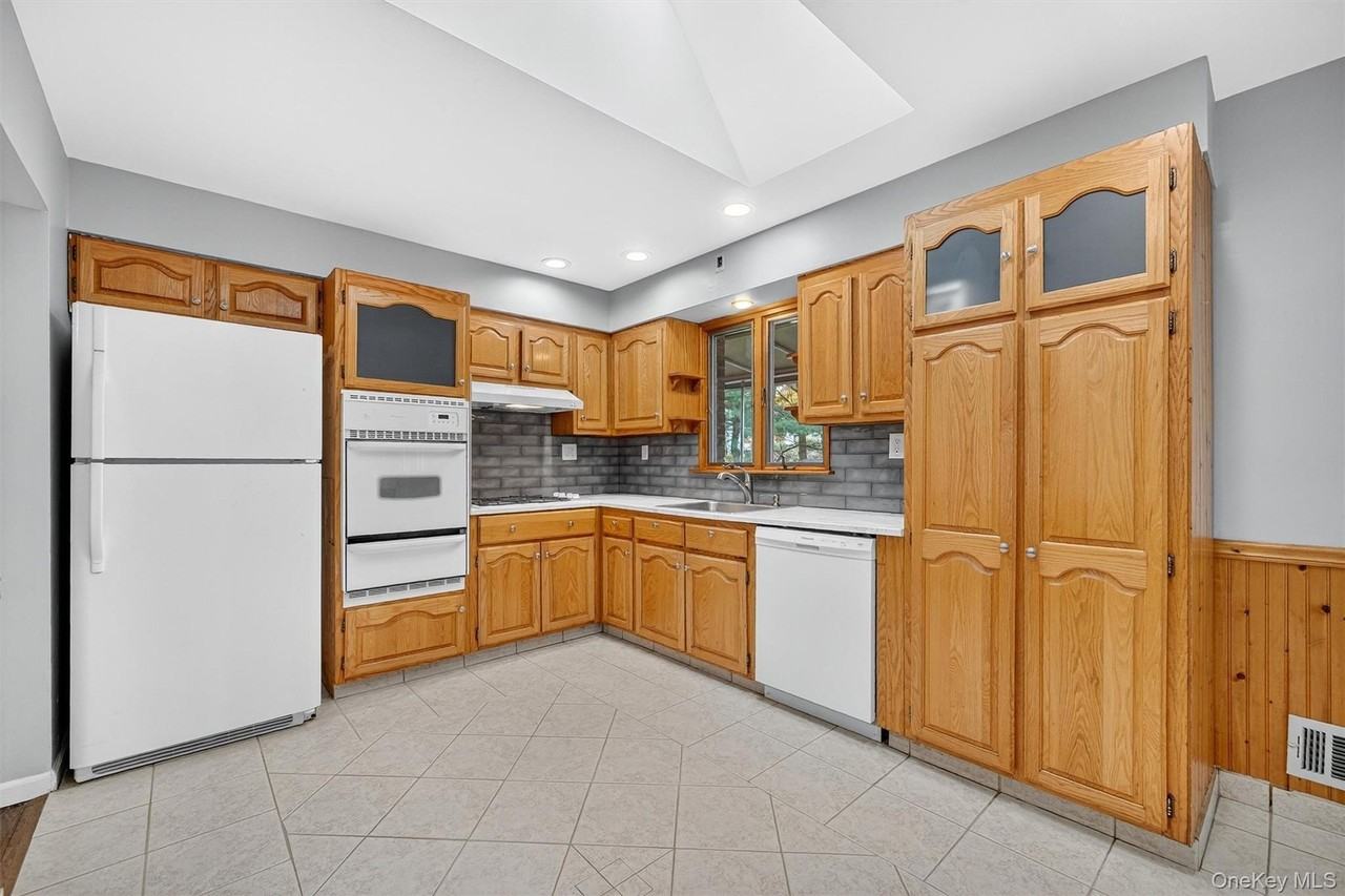 1 Wesel Rd - Photo 6 of 28