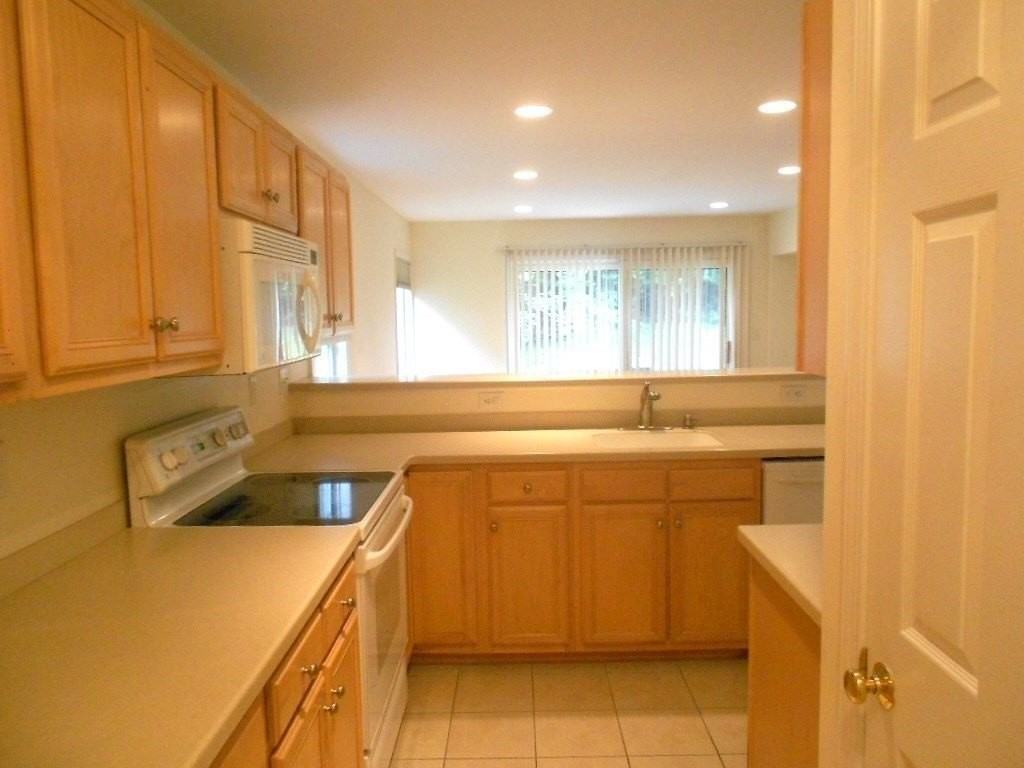 141 Lordvale Boulevard #141 - Photo 7 of 23