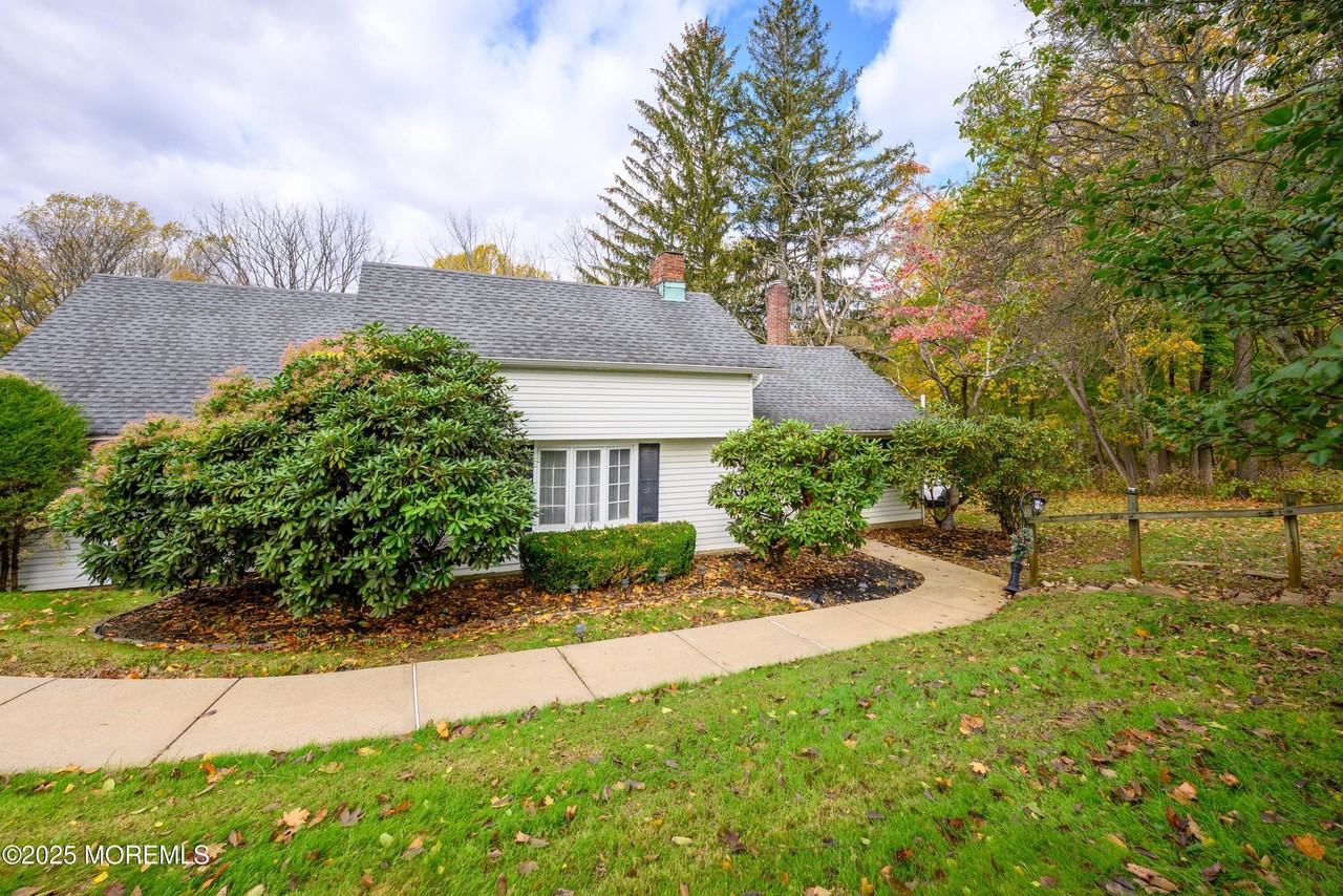 19 Reids Hill Rd - Photo 2 of 30