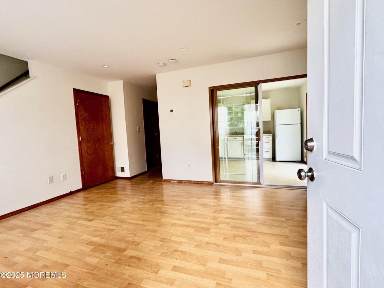 244 Raritan Street - Photo 4 of 18