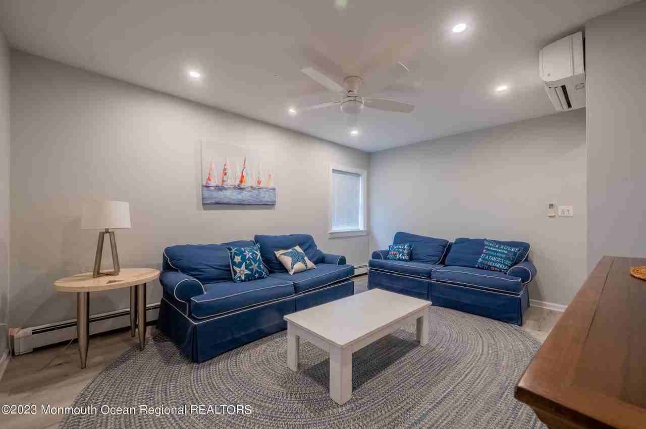 4 Washington Ave #4 - Photo 3 of 15