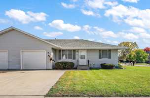 featured image of 315 N School St