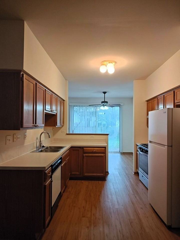 283 Camel Bend Ct - Photo 4 of 9