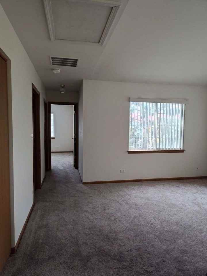 283 Camel Bend Ct - Photo 6 of 9