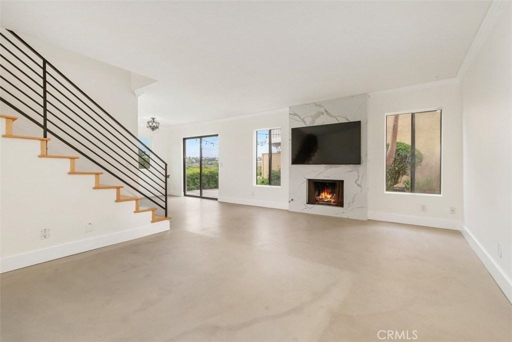 32306 Linda Vista Ln - Photo 6 of 38