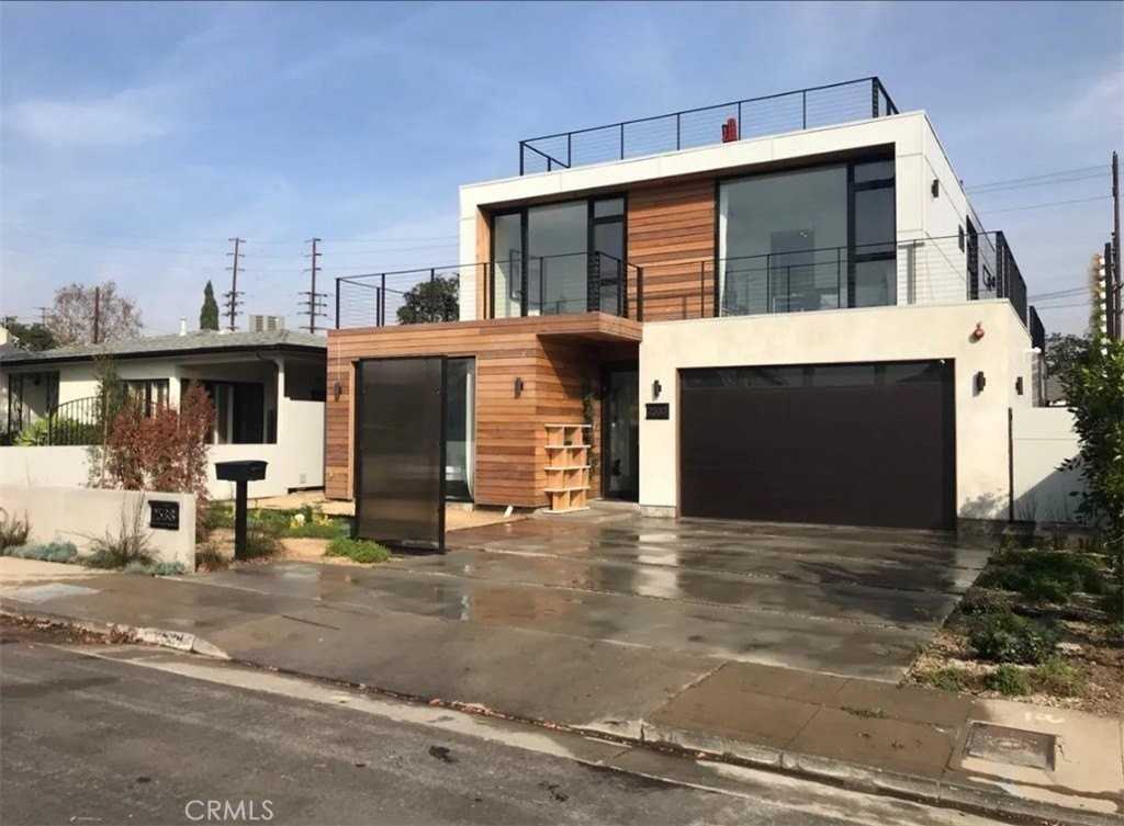 2538 Tilden Avenue - Photo 2 of 24