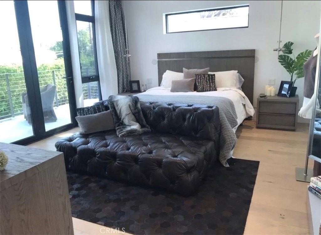 2538 Tilden Avenue - Photo 6 of 24