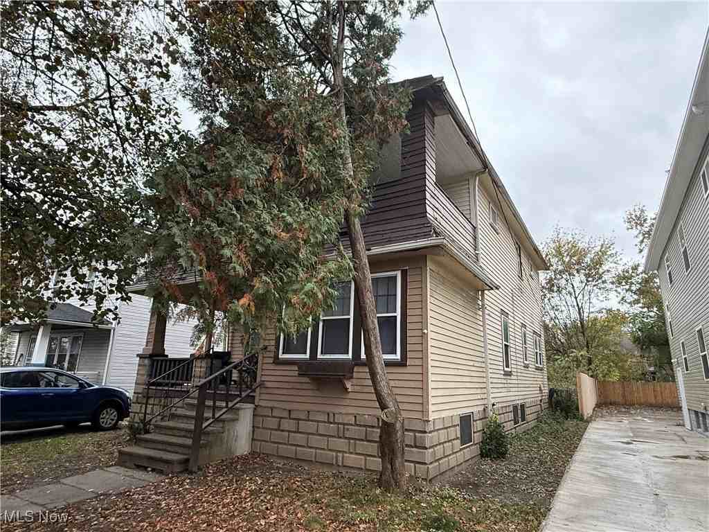 4124 E 139th St Unit 2 #2 - Photo 2 of 10