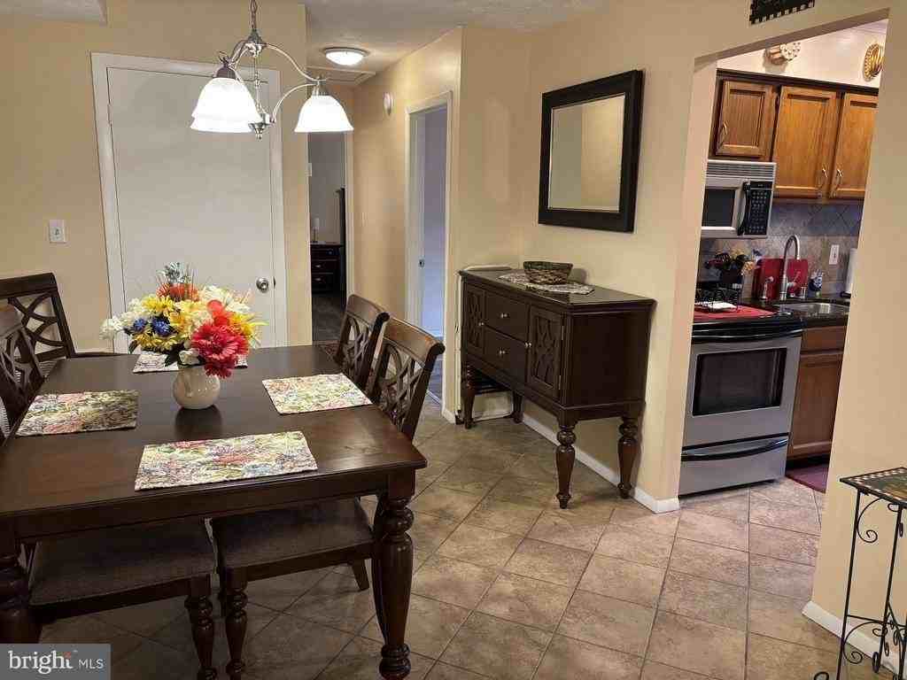 4220 Crystal Ct #3D - Photo 7 of 16