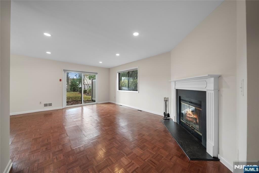 68 Linwood Ave - Photo 6 of 29