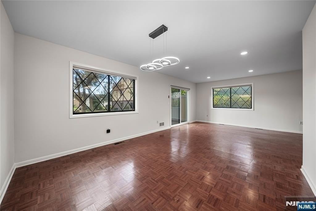 68 Linwood Ave - Photo 7 of 29