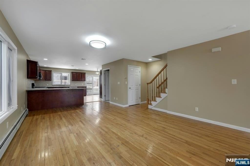 530 1st St - Photo 7 of 23