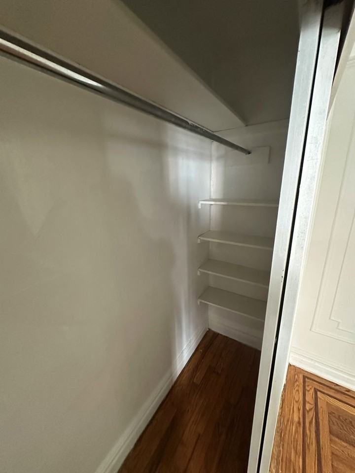 4141 46th St - Photo 4 of 8