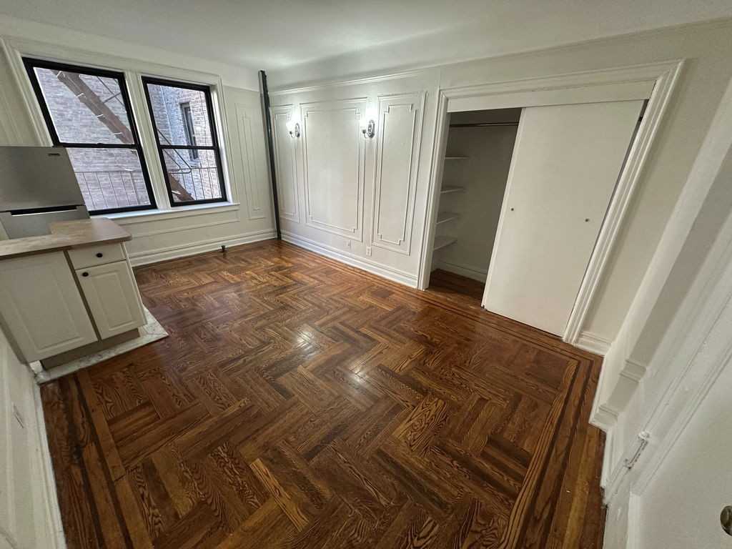 4141 46th St - Photo 7 of 8