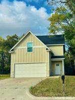 featured image of 103 E 15th St