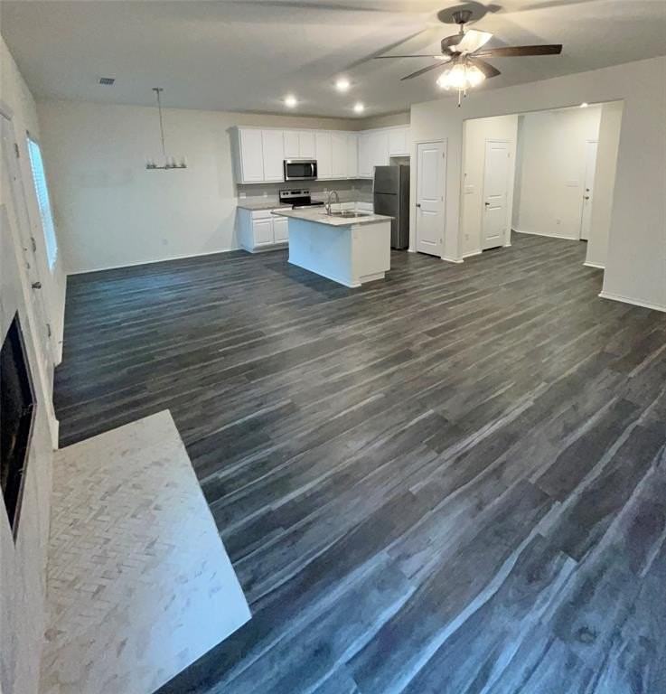 103 E 15th St - Photo 4 of 17