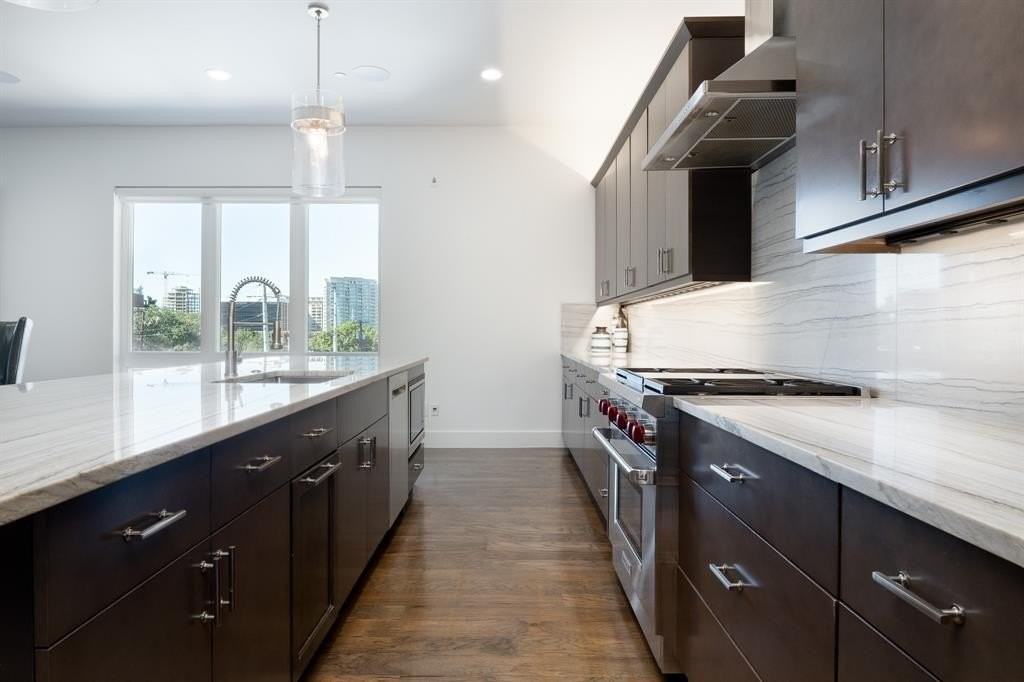 2934 N Hall St #401 - Photo 7 of 34
