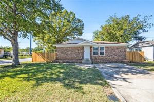 featured image of 2913 Gumwood Park